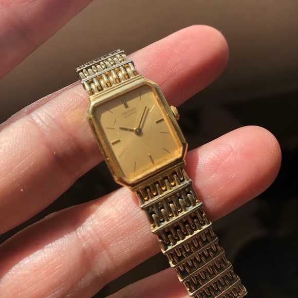 Vintage ladies gold Seiko wristwatch - Picture 6 of 17